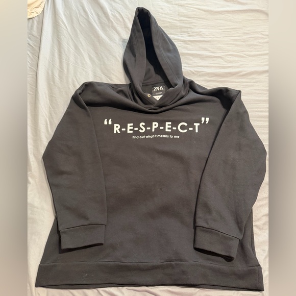 Women’s Zara Black Aretha Franklin ‘R.E.S.P.E.C.T’ Graphic Hoodie - Picture 2 of 7